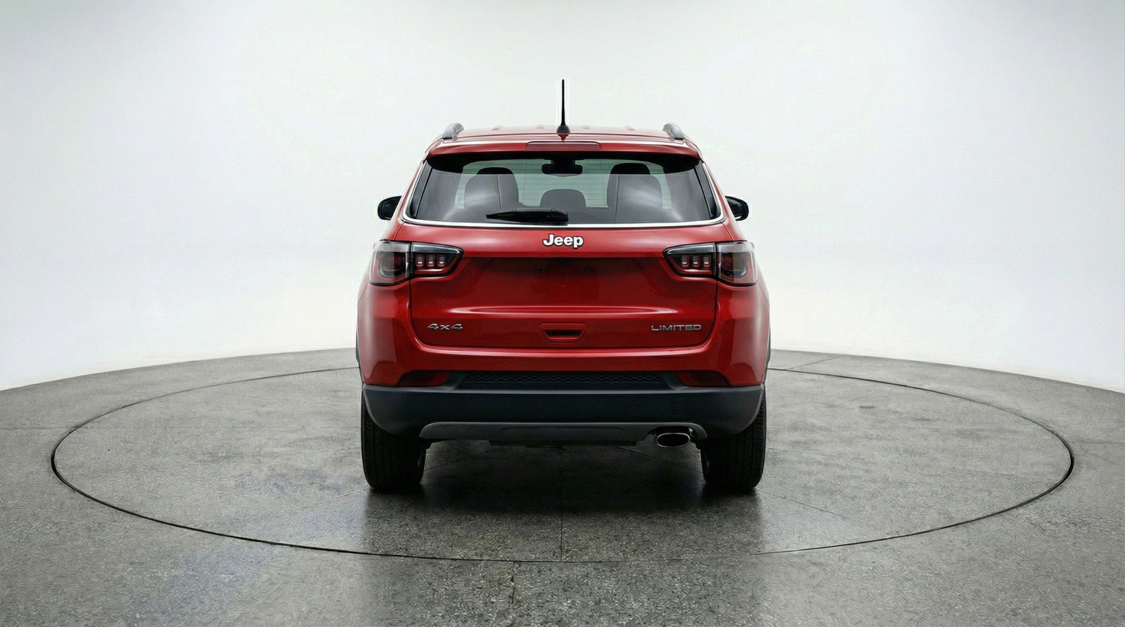 Used 2025 Jeep Compass Latitude image 7