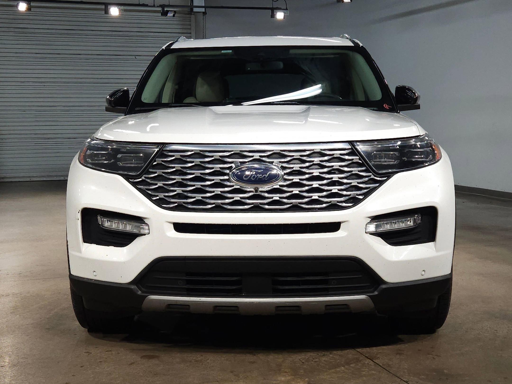 Used 2020 Ford Explorer Platinum image 2