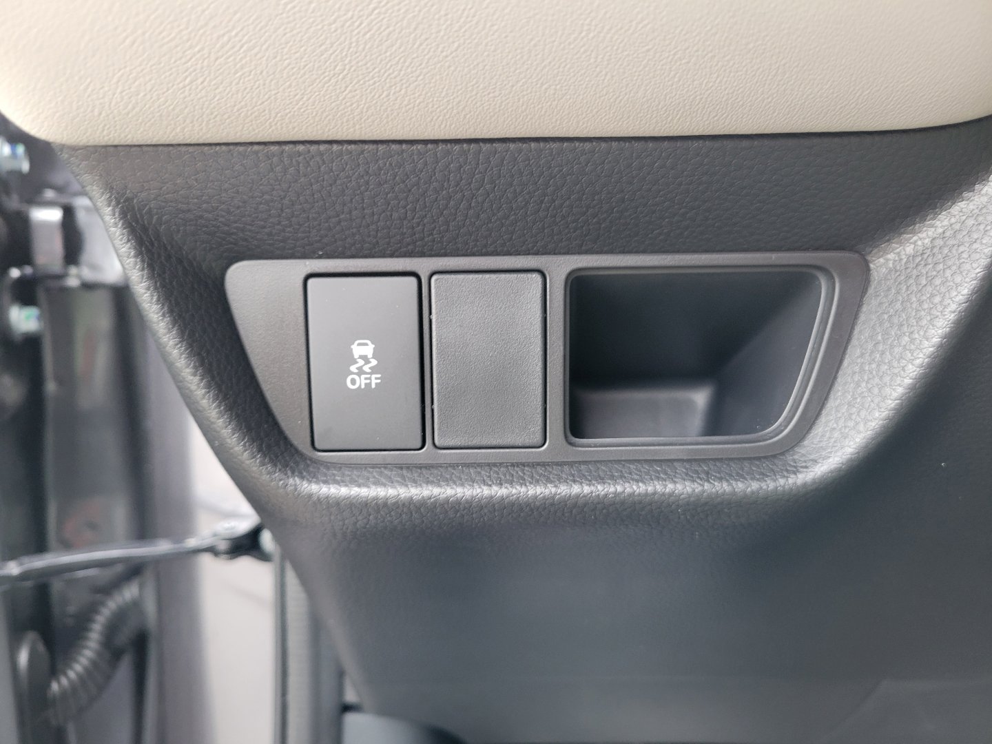 Certified 2026 Honda HR-V LX image 20