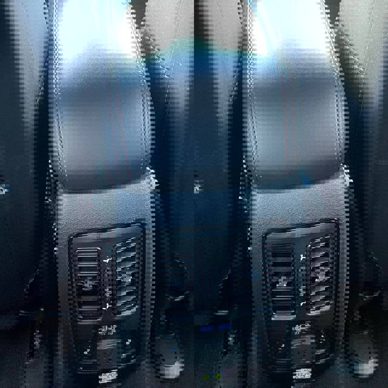 Used 2017 Volvo XC90 T6 Momentum w/ Vision Package image 25