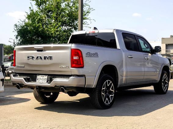 Used 2025 RAM 1500 Laramie AWD/4WD image 5