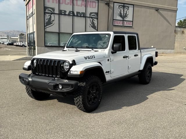 Used 2023 Jeep Gladiator Sport AWD/4WD image 11