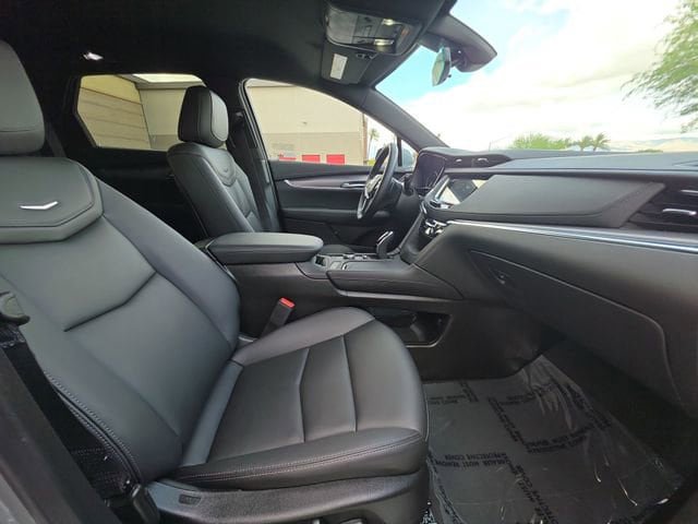 New 2025 Cadillac XT5 Luxury FWD image 26