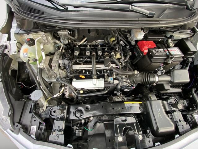 Used 2024 Nissan Versa SR w/ Trunk Package image 29