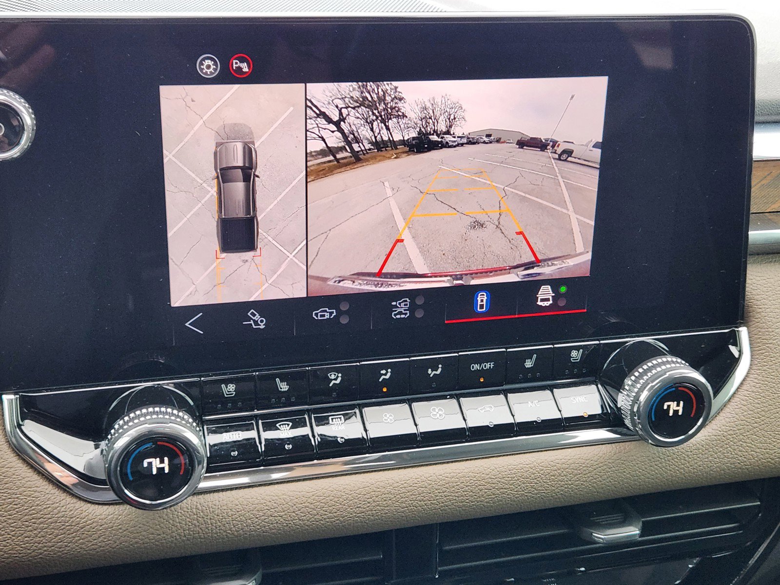 Certified 2025 GMC Canyon Denali image 7