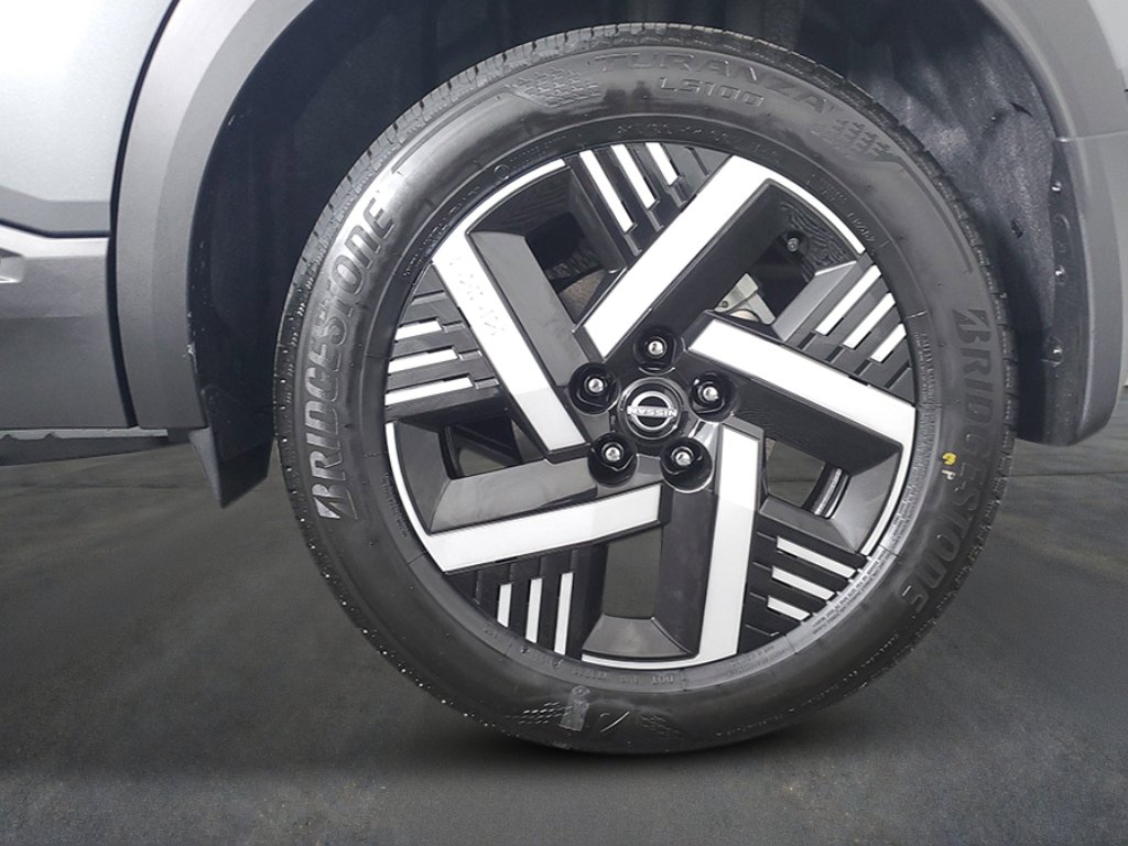 New 2027 Nissan Kicks SV FWD image 9