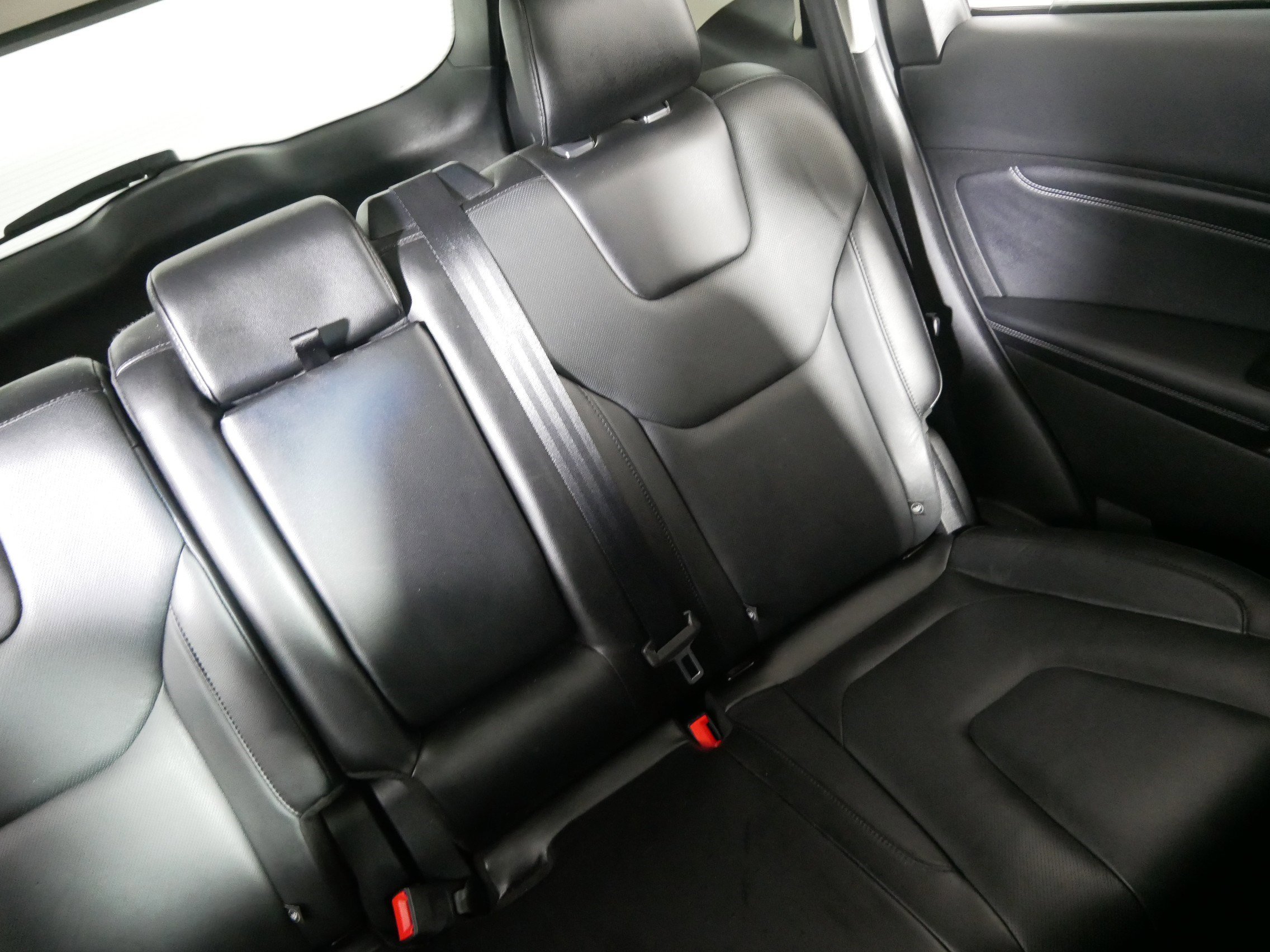 Used 2016 Ford Edge Titanium w/ Equipment Group 301A image 14