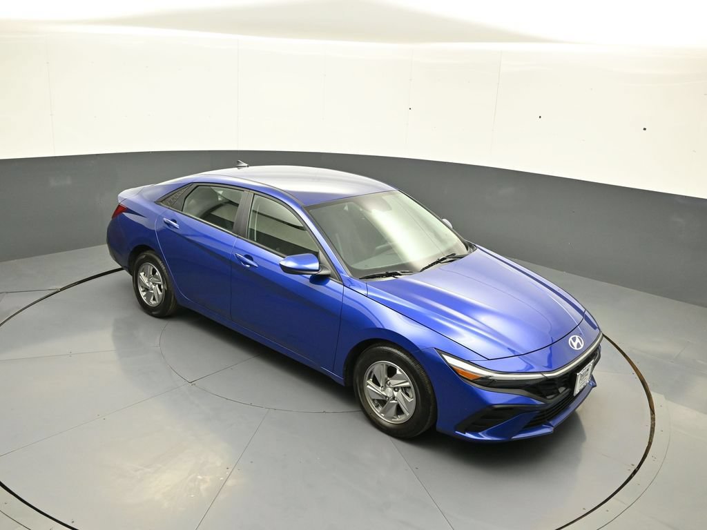 Certified 2025 Hyundai Elantra SE FWD image 35