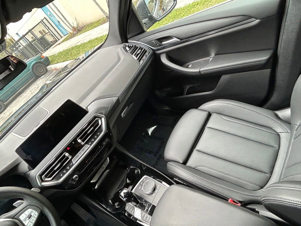 Used 2024 BMW X3 xDrive30i image 11