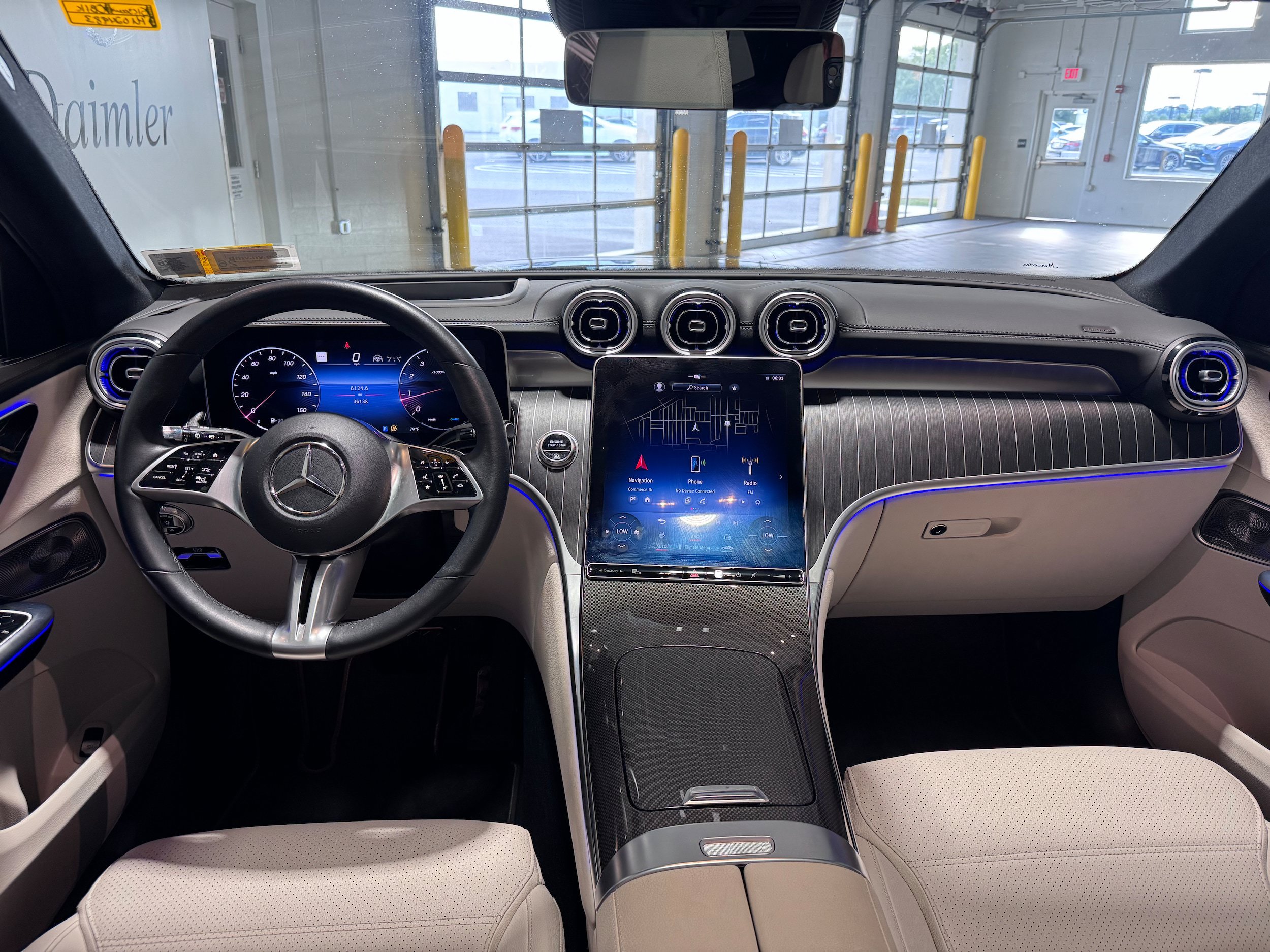 Used 2023 Mercedes-Benz GLC 300 4MATIC image 6