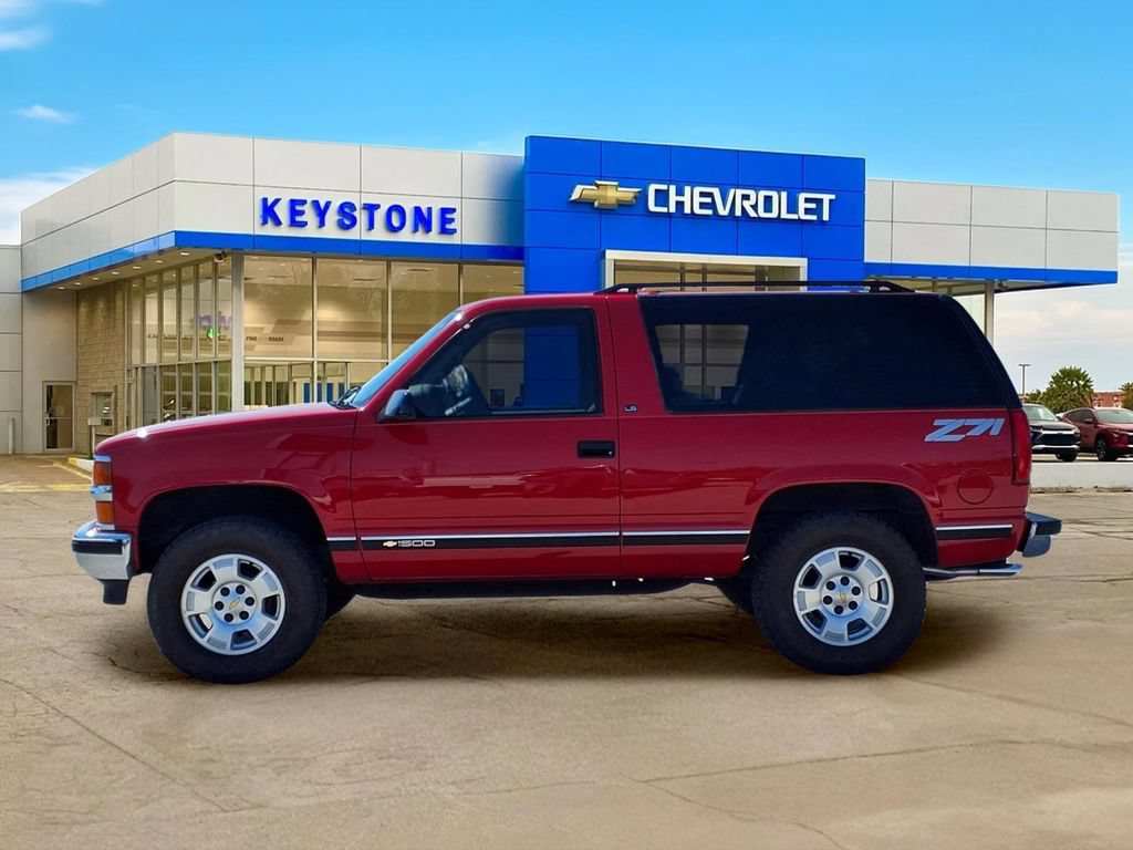 Used 1997 Chevrolet Tahoe 4WD 2-Door w/ Preferred Equipment Group 2 image 6