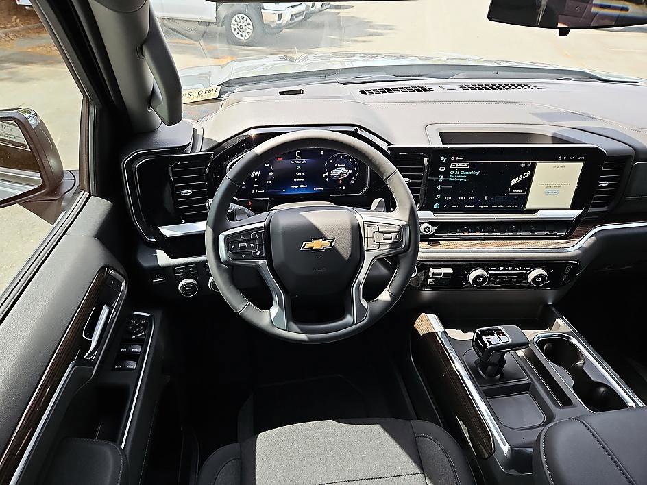 New 2026 Chevrolet Silverado 1500 LT w/ Z71 Off-Road Package AWD/4WD image 12