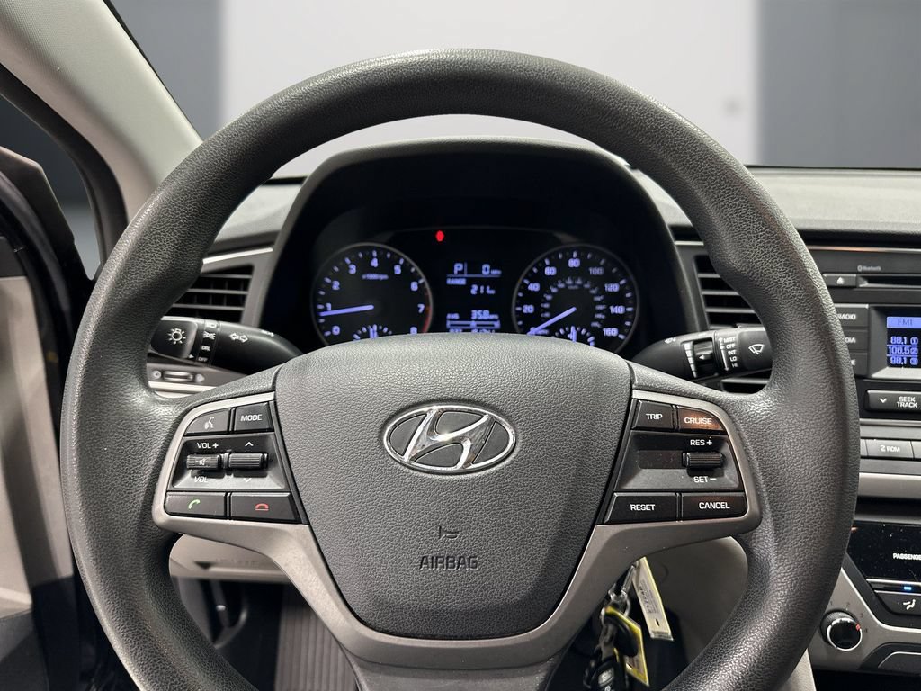 Used 2017 Hyundai Elantra SE FWD image 22