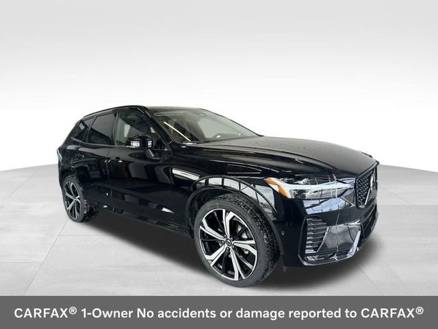 Used 2023 Volvo XC60 B5 Ultimate w/ Climate Package image 3