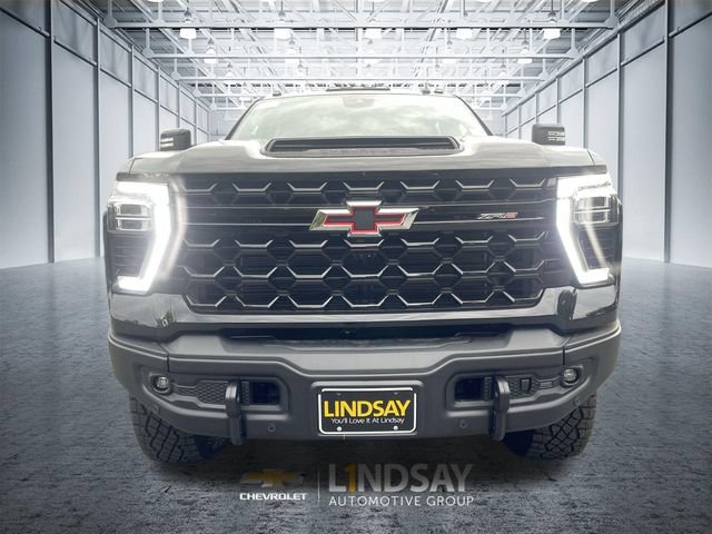 New 2026 Chevrolet Silverado 2500 ZR2 w/ ZR2 Bison Edition AWD/4WD image 3
