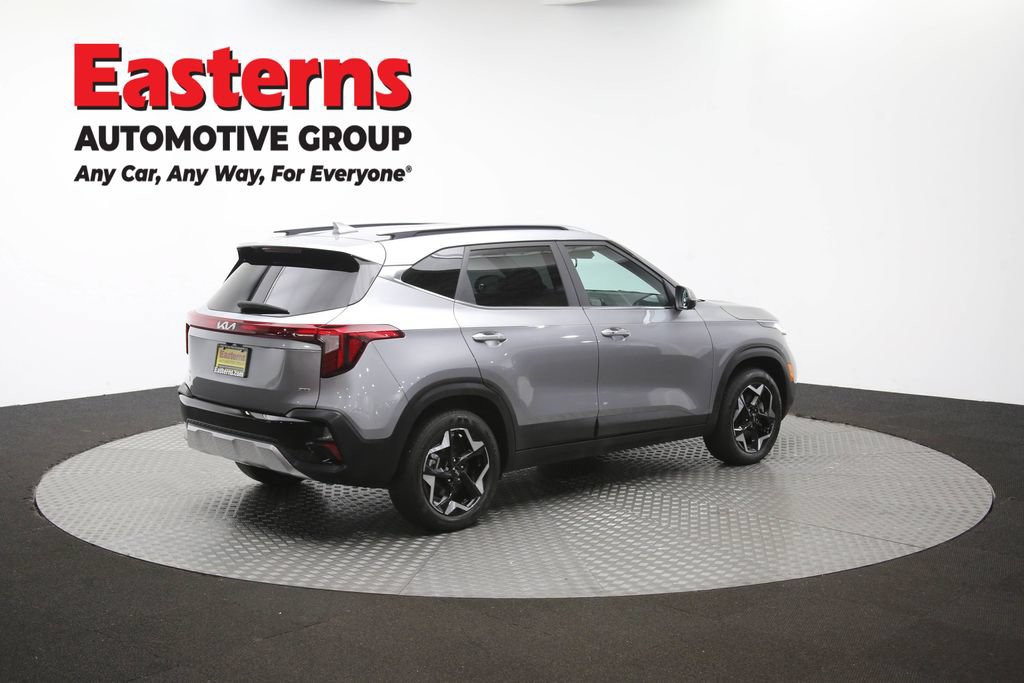 Used 2024 Kia Seltos EX AWD/4WD image 43