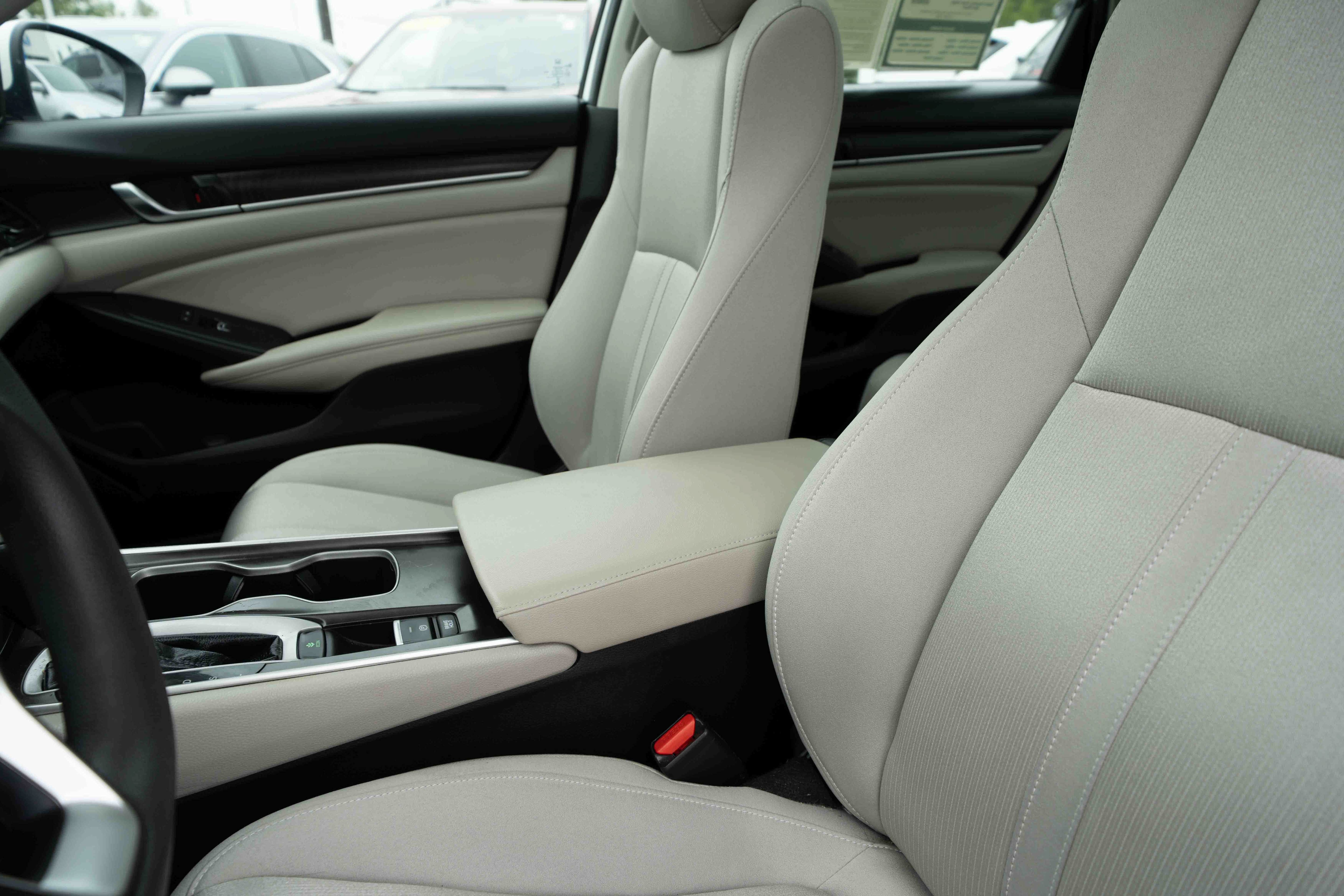 Used 2020 Honda Accord EX image 10