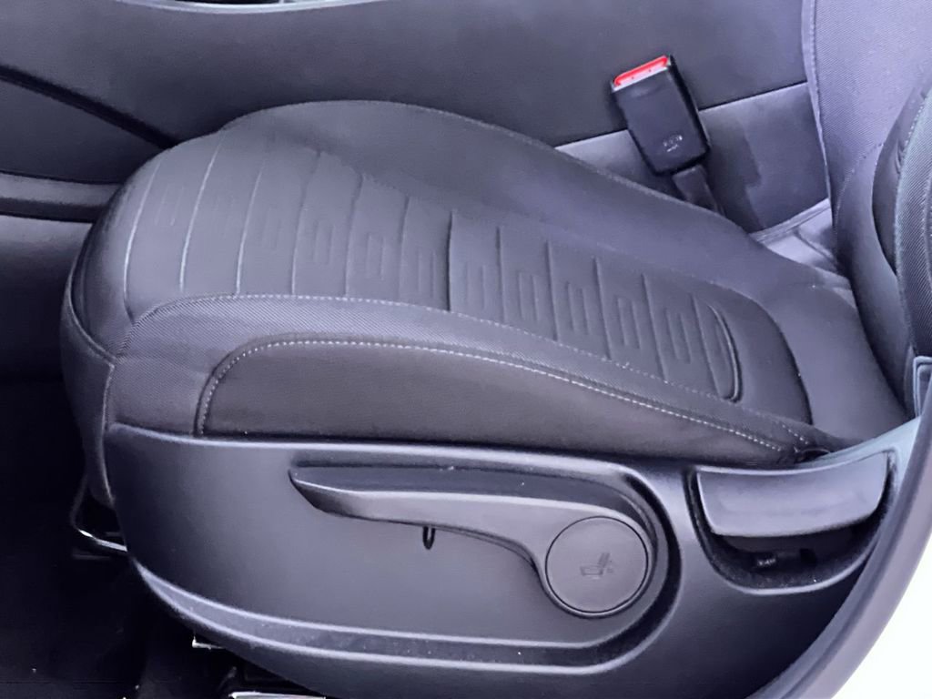 Used 2025 Hyundai Santa Cruz SE image 14