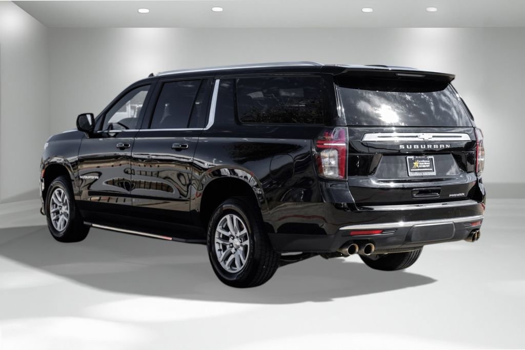 Used 2024 Chevrolet Suburban Premier image 8