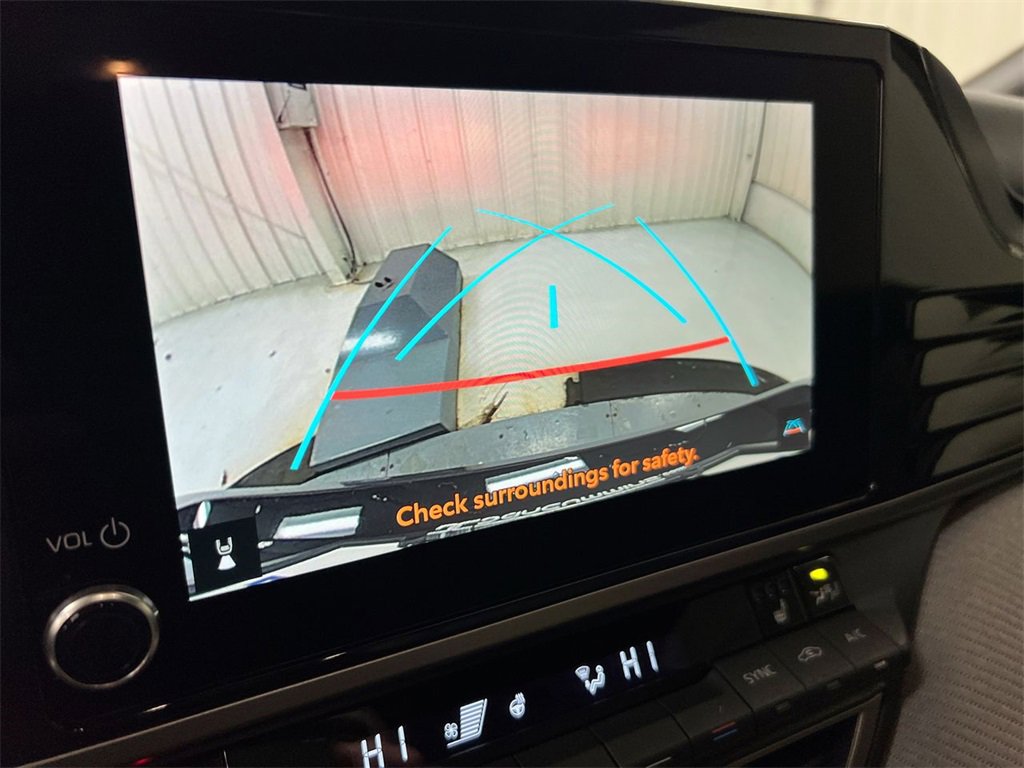 Used 2025 Toyota Camry SE image 14