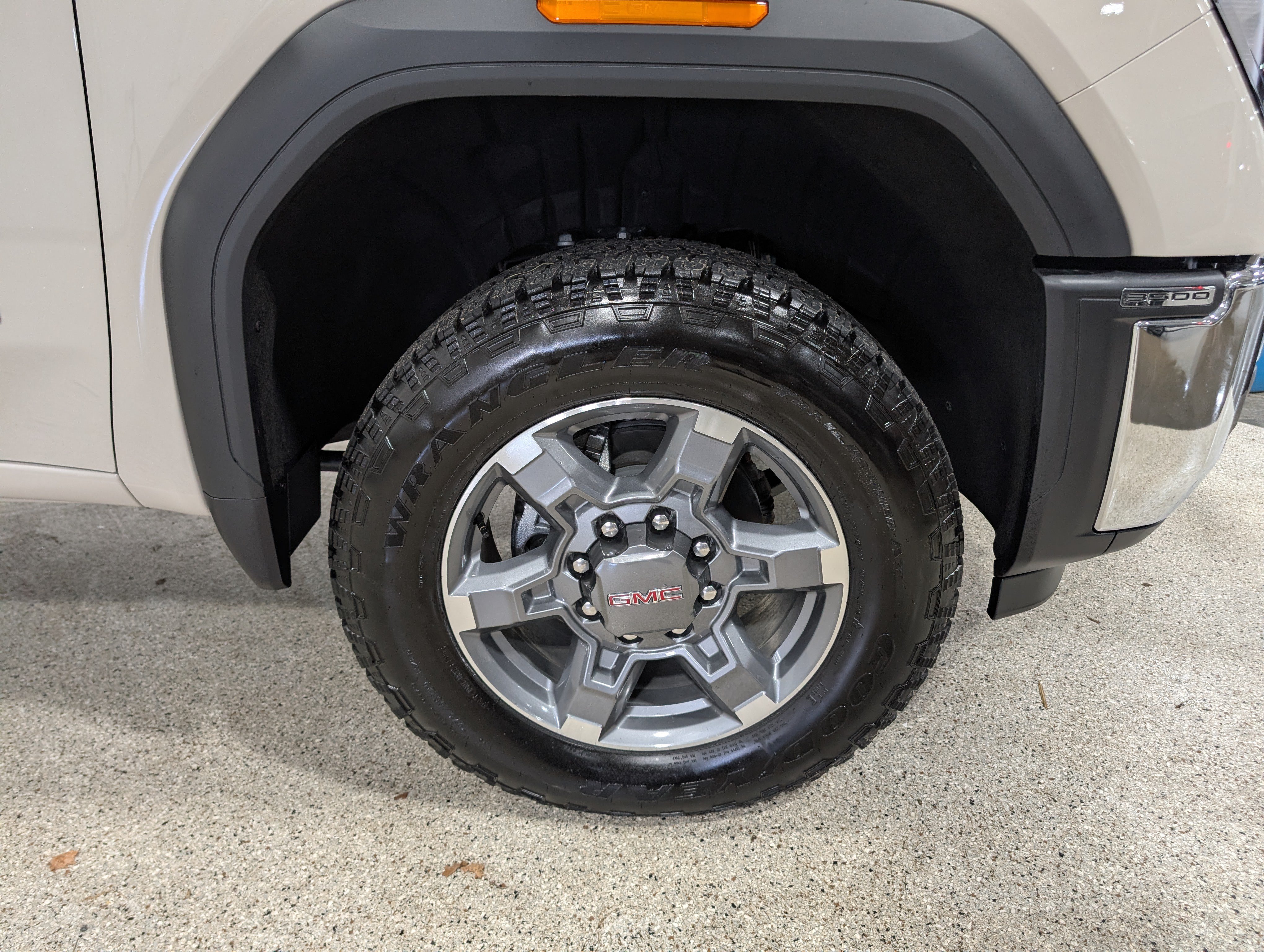 Used 2026 GMC Sierra 3500 SLE w/ SLE Value Package AWD/4WD image 13