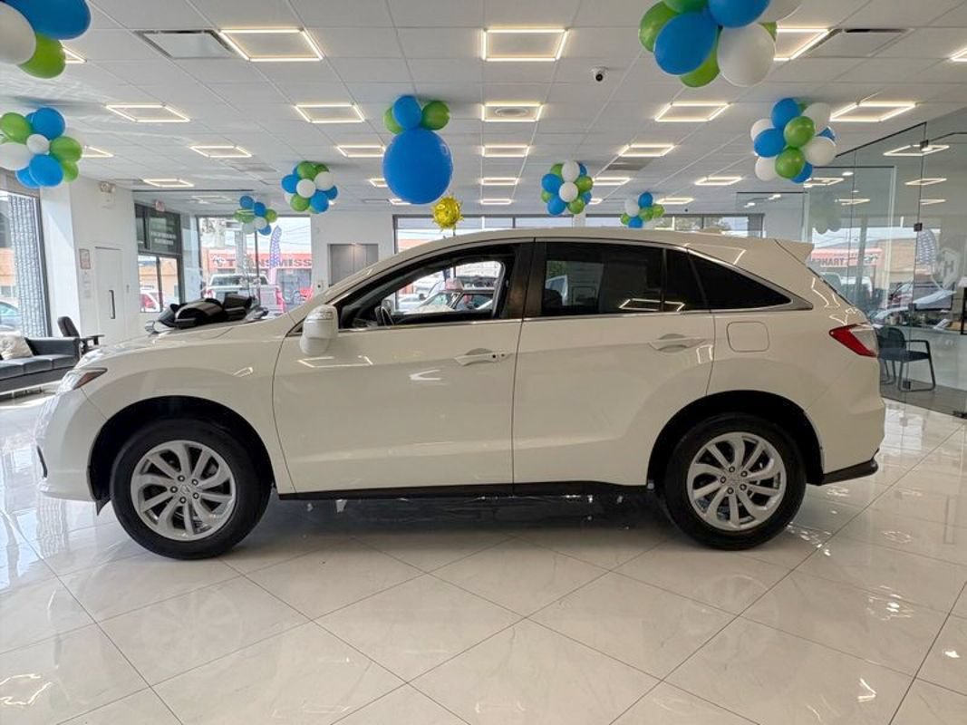 Used 2017 Acura RDX w/ Technology Package AWD/4WD image 4