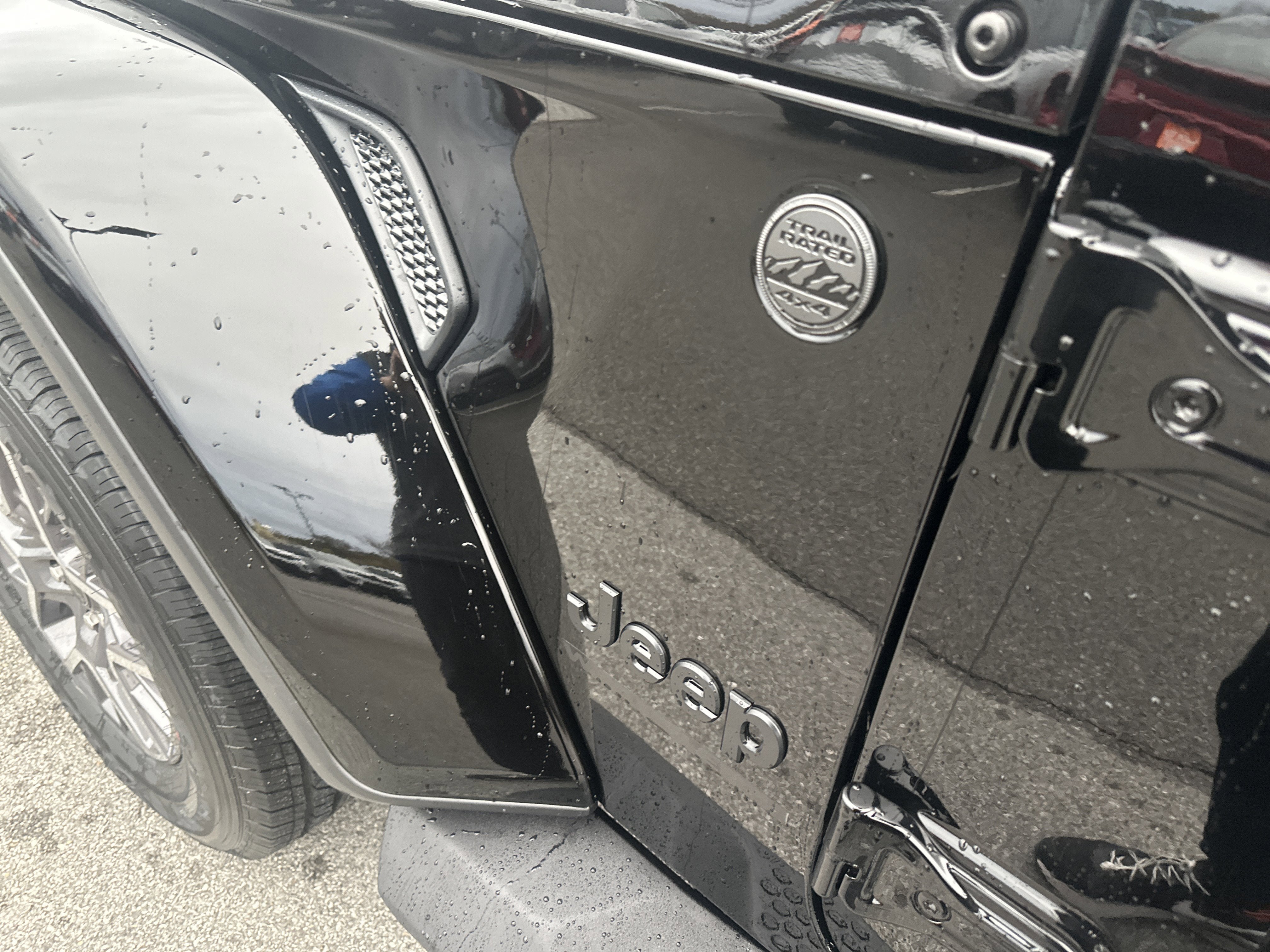 New 2026 Jeep Wrangler Unlimited Sahara AWD/4WD image 11