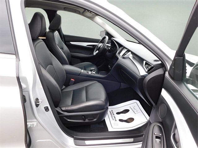 Used 2019 INFINITI QX50 Luxe image 11