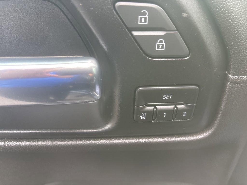 Certified 2020 Chevrolet Silverado 1500 LTZ w/ LTZ Premium Package AWD/4WD image 23