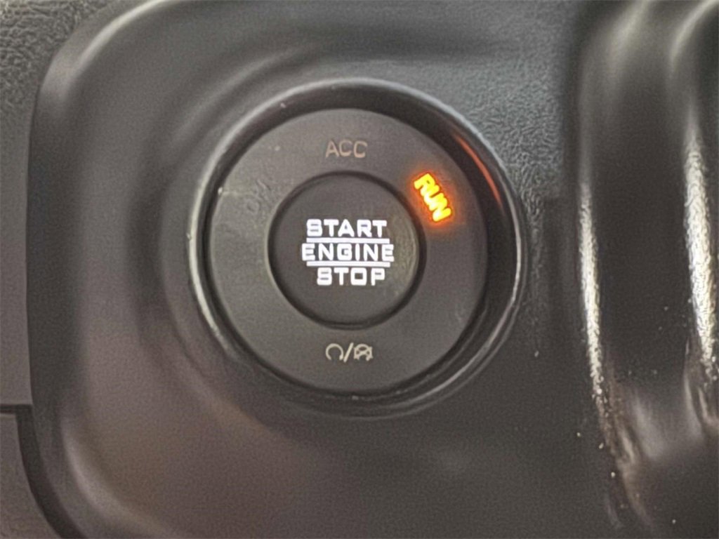 Used 2023 Jeep Wrangler Altitude image 29