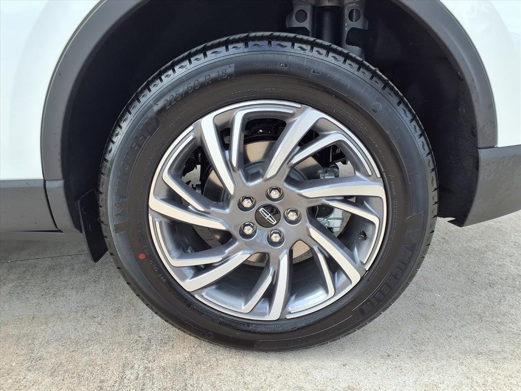 New 2026 Lincoln Corsair Premiere image 12