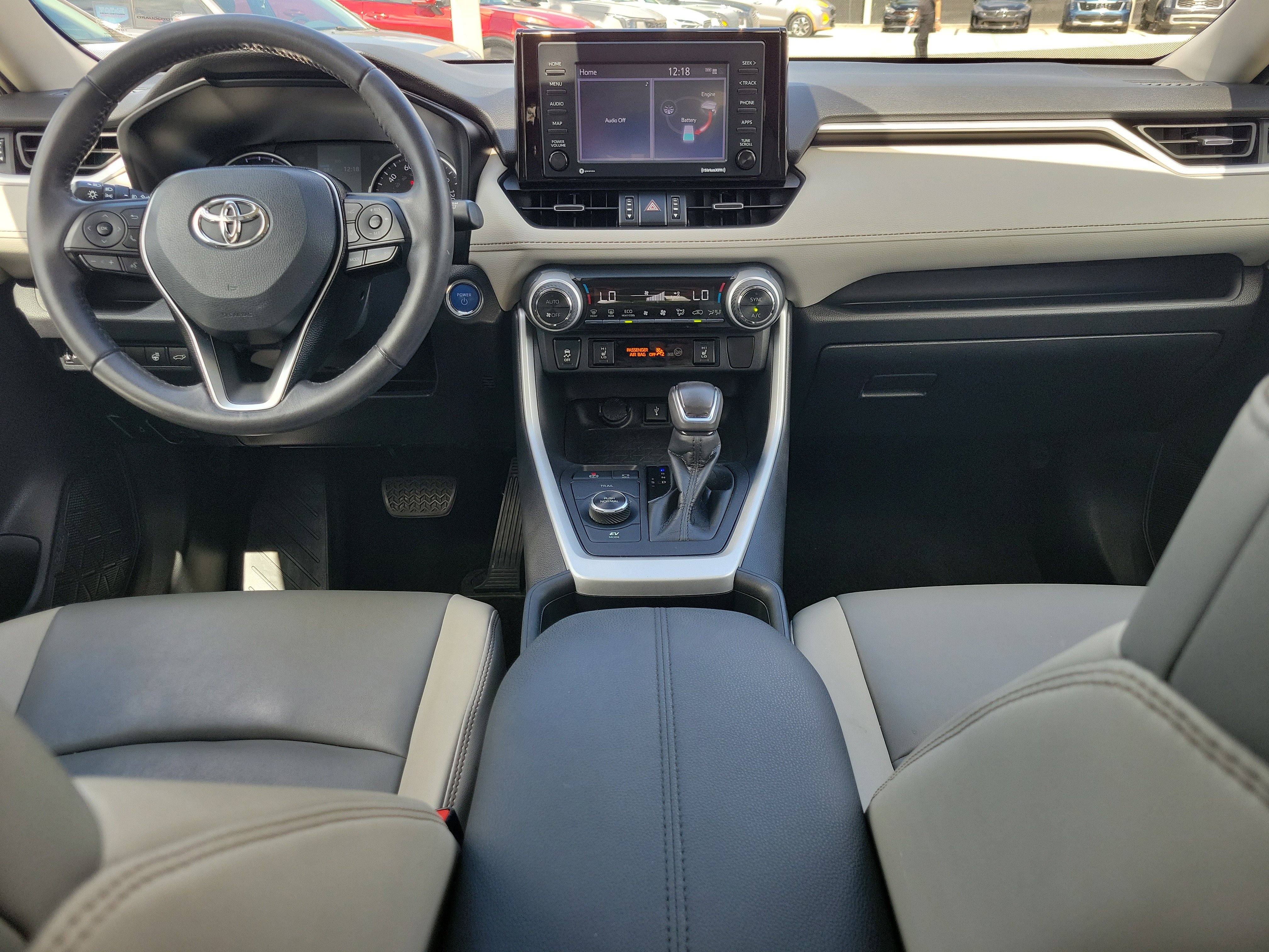Used 2021 Toyota RAV4 XLE Premium image 14