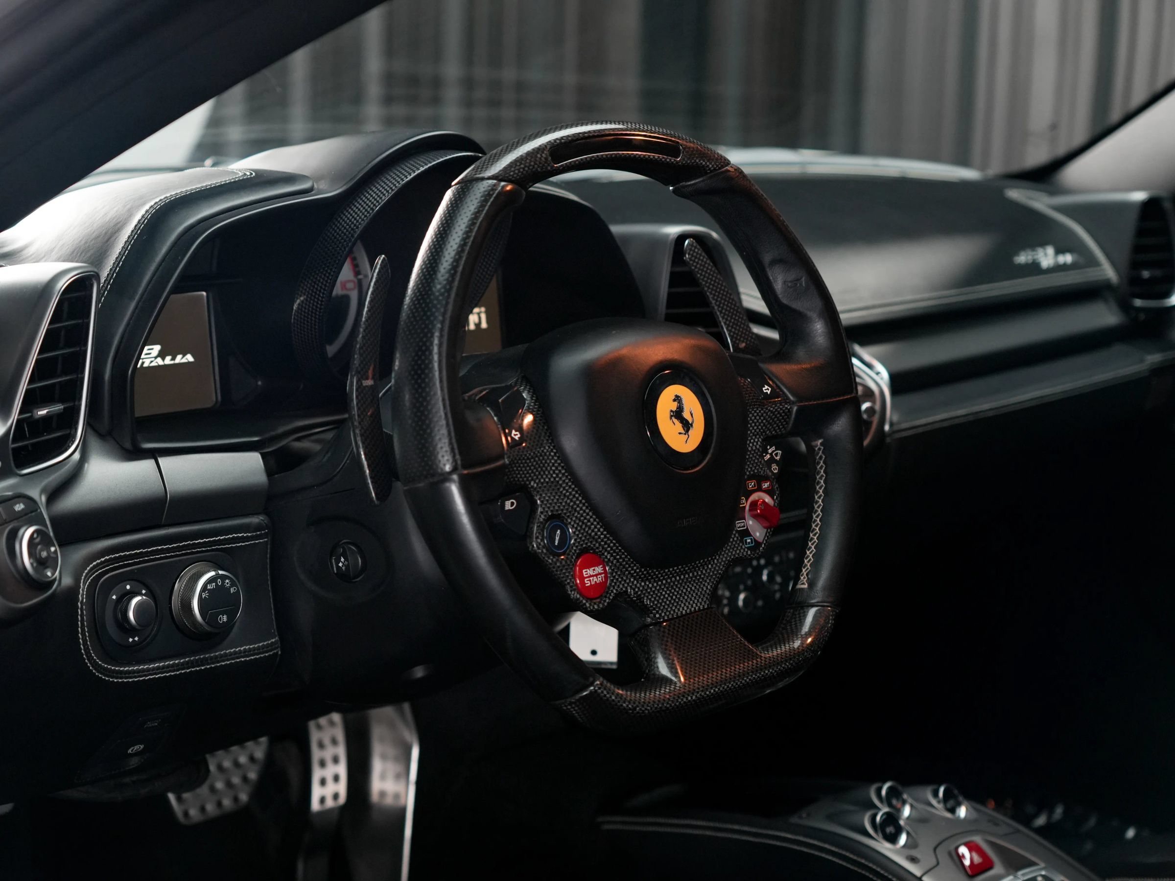 Used 2010 Ferrari 458 Italia Coupe RWD image 12