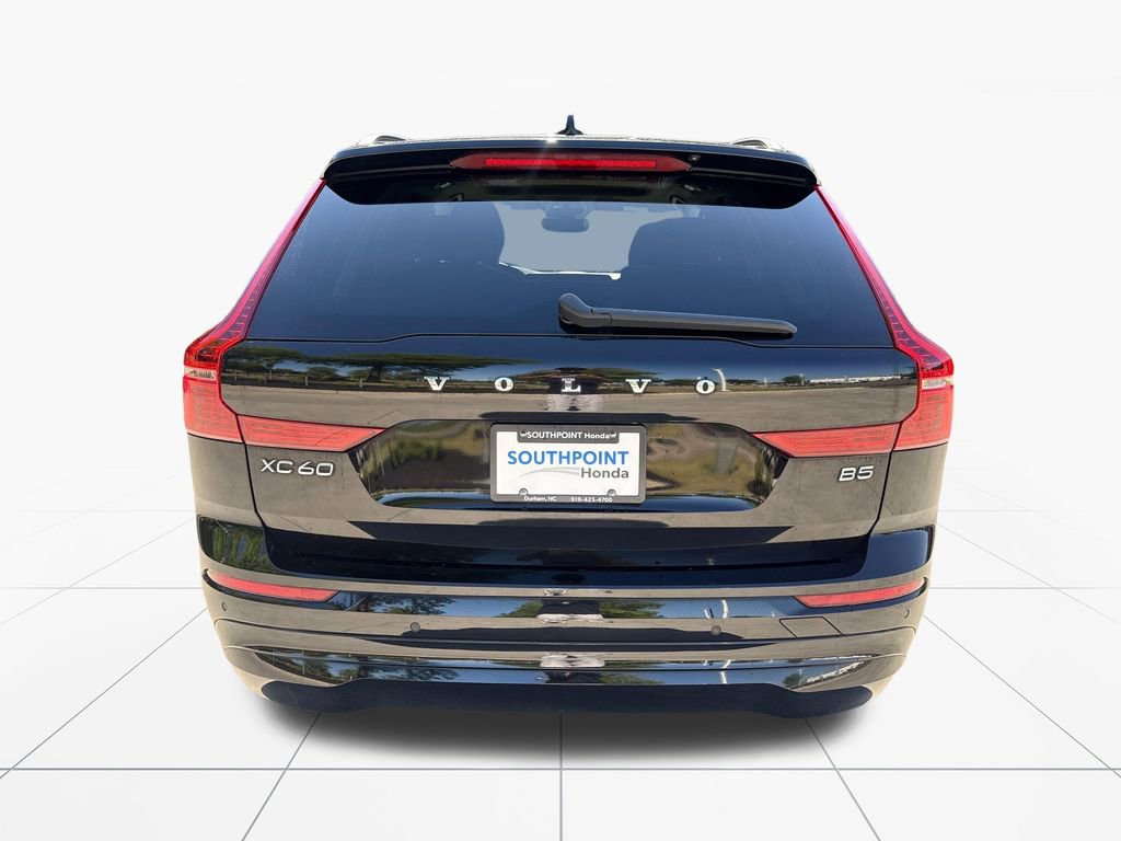 Used 2023 Volvo XC60 B5 Core FWD image 6