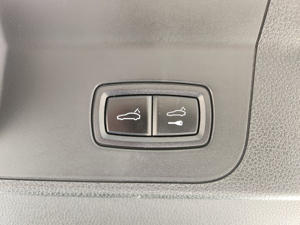 Certified 2023 Porsche Panamera Platinum Edition RWD image 46
