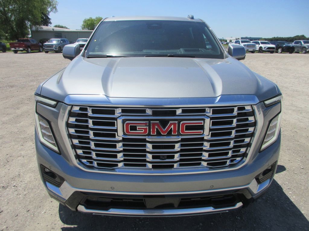 New 2026 GMC Yukon XL Denali w/ Denali Reserve Package AWD/4WD image 10