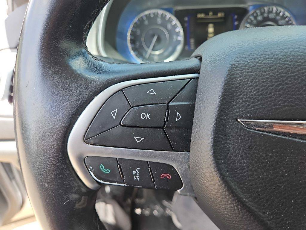 Used 2015 Chrysler 200 Limited w/ Convenience Group FWD image 19