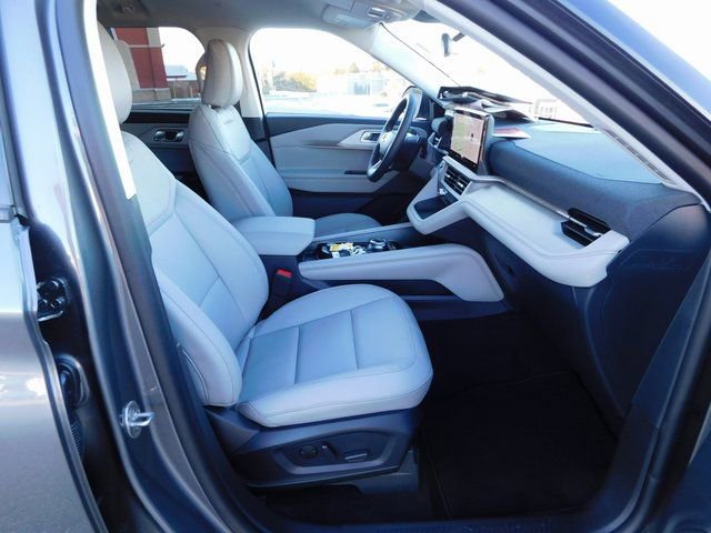 New 2026 Ford Explorer Active w/ Active Comfort Package image 17
