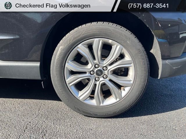 Used 2024 Ford Edge Titanium image 7