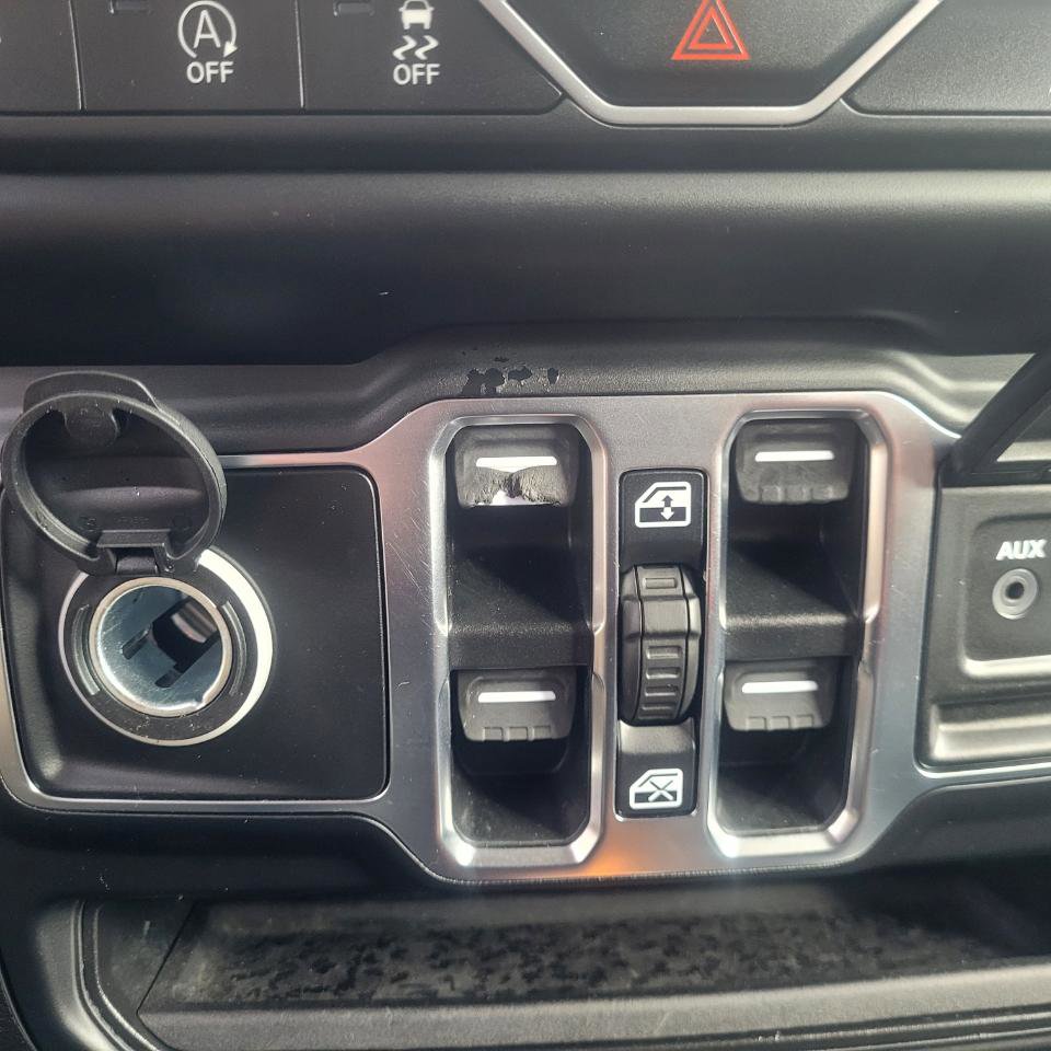 Used 2020 Jeep Wrangler Unlimited Sport AWD/4WD image 23