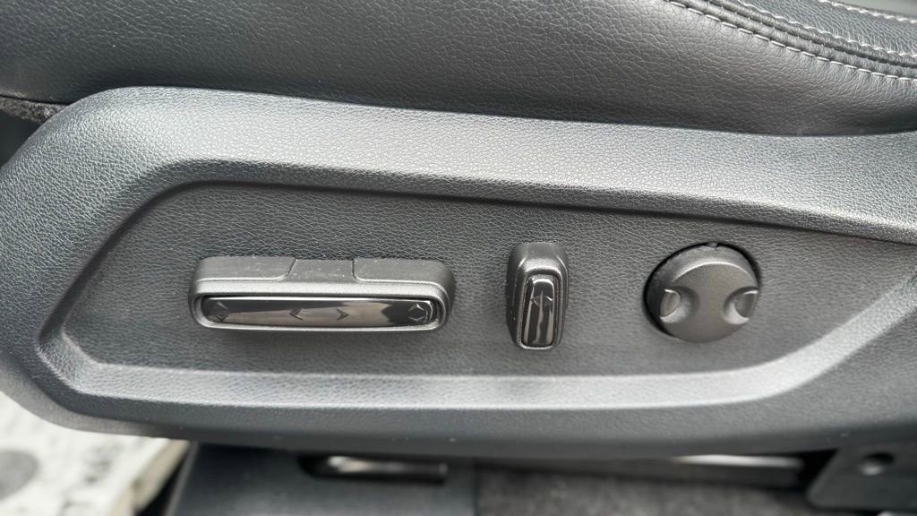 Used 2023 Honda Pilot Touring image 14