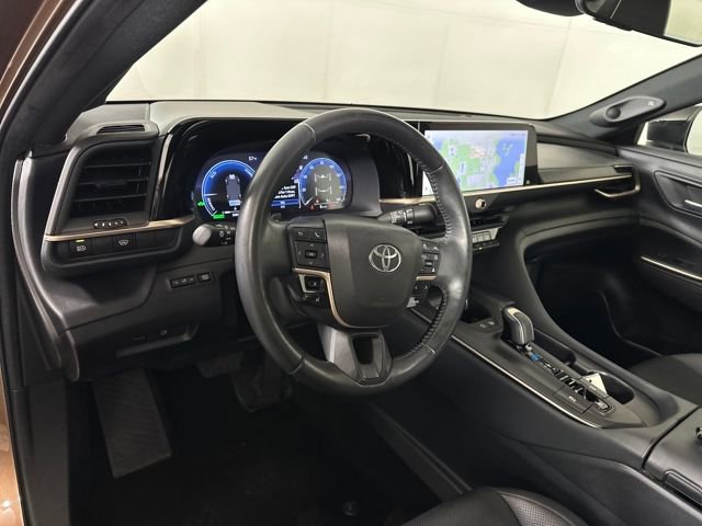 Used 2023 Toyota Crown Platinum image 13