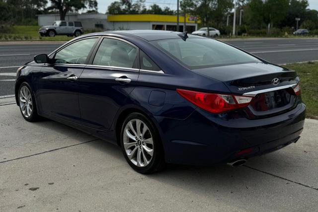 Used 2012 Hyundai Sonata SE w/ Navigation & Sunroof Pkg image 3