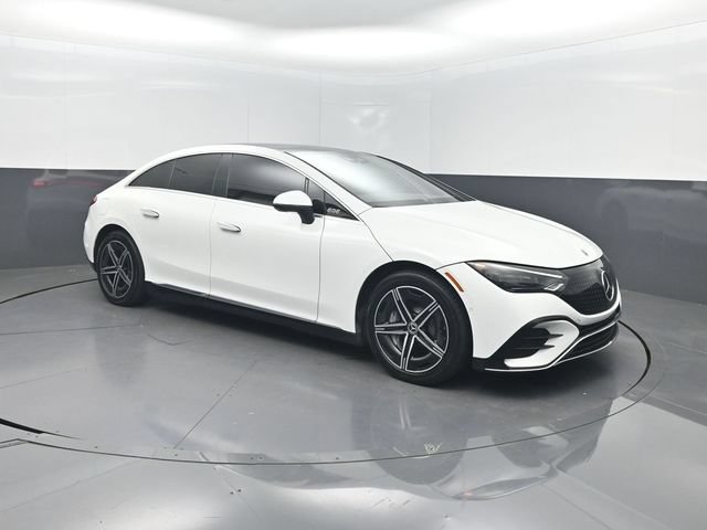 Used 2023 Mercedes-Benz EQE 500 4MATIC Sedan w/ Pinnacle Trim Package image 28