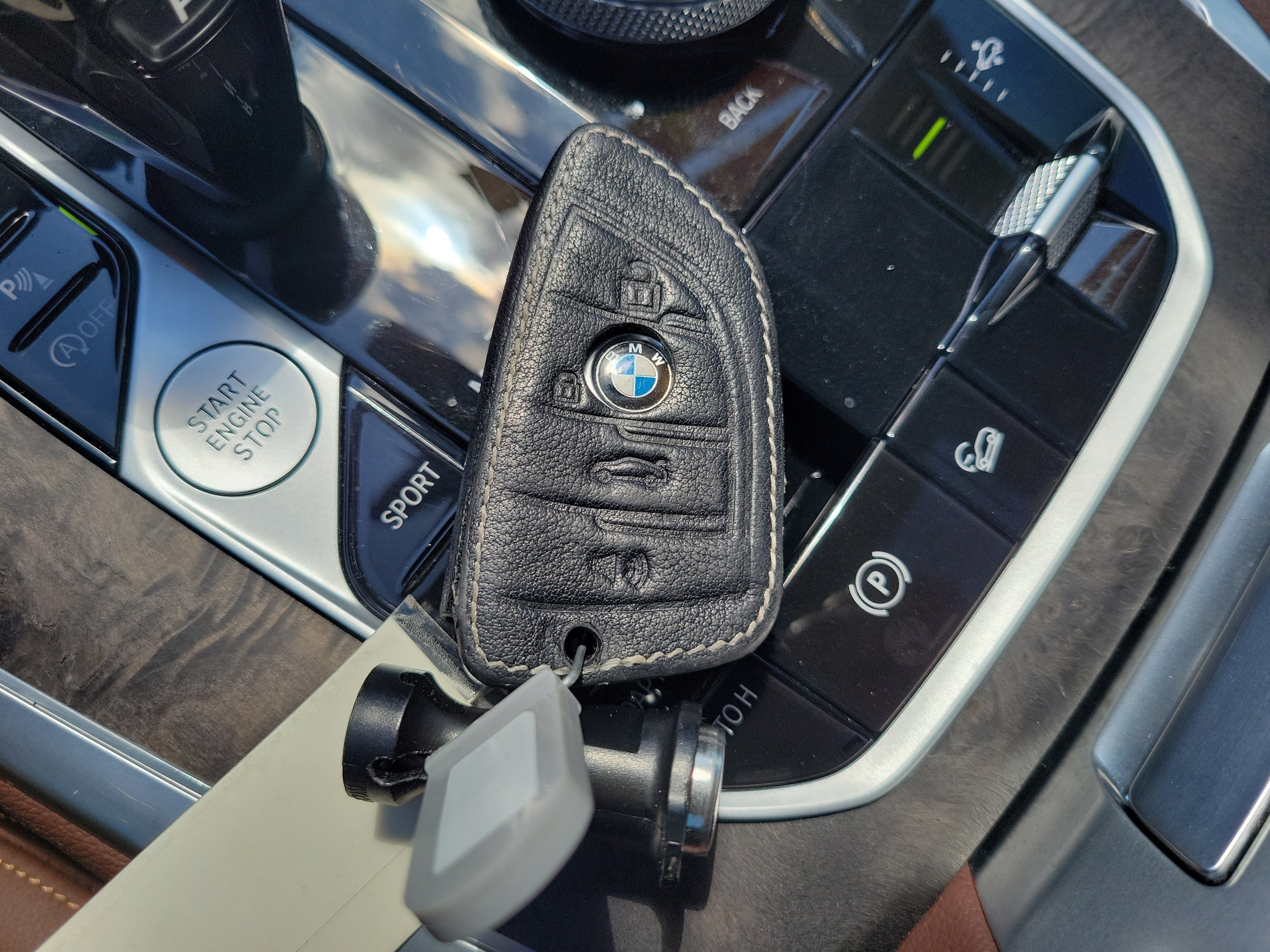 Used 2020 BMW X7 xDrive40i w/ Premium Package AWD/4WD image 30