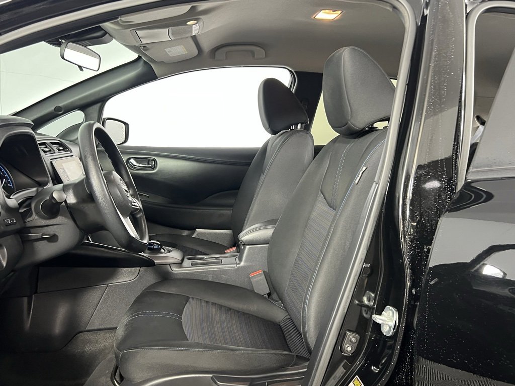 Used 2023 Nissan Leaf S image 18