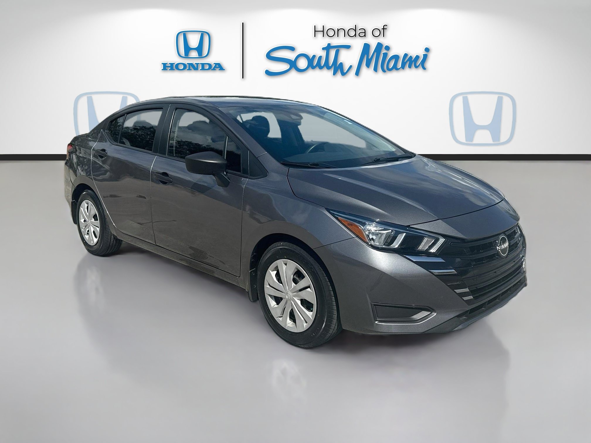 Used 2024 Nissan Versa S w/ Trunk Package FWD image 1
