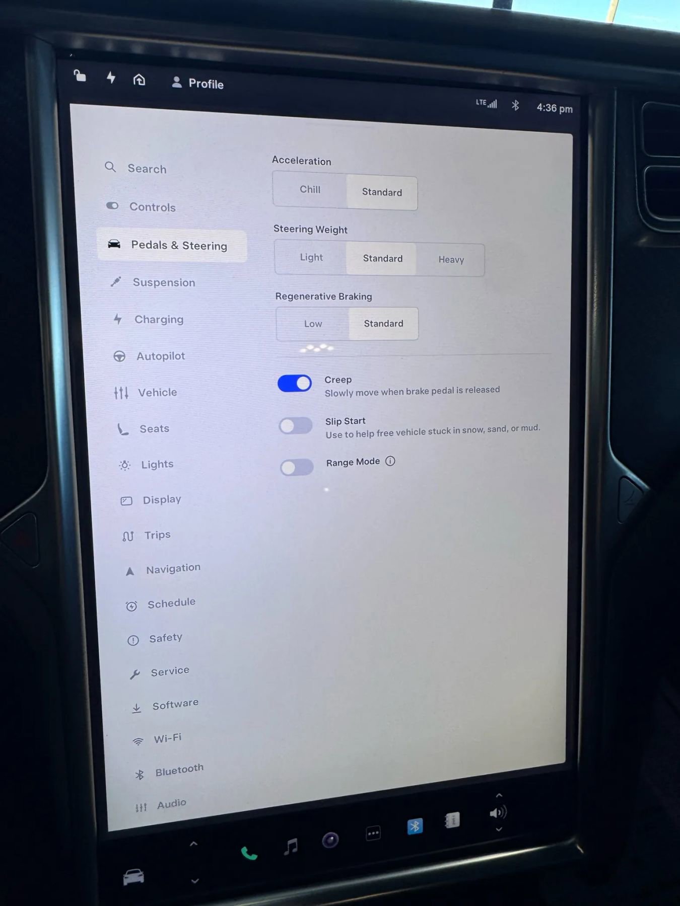 Used 2017 Tesla Model X 75D image 33