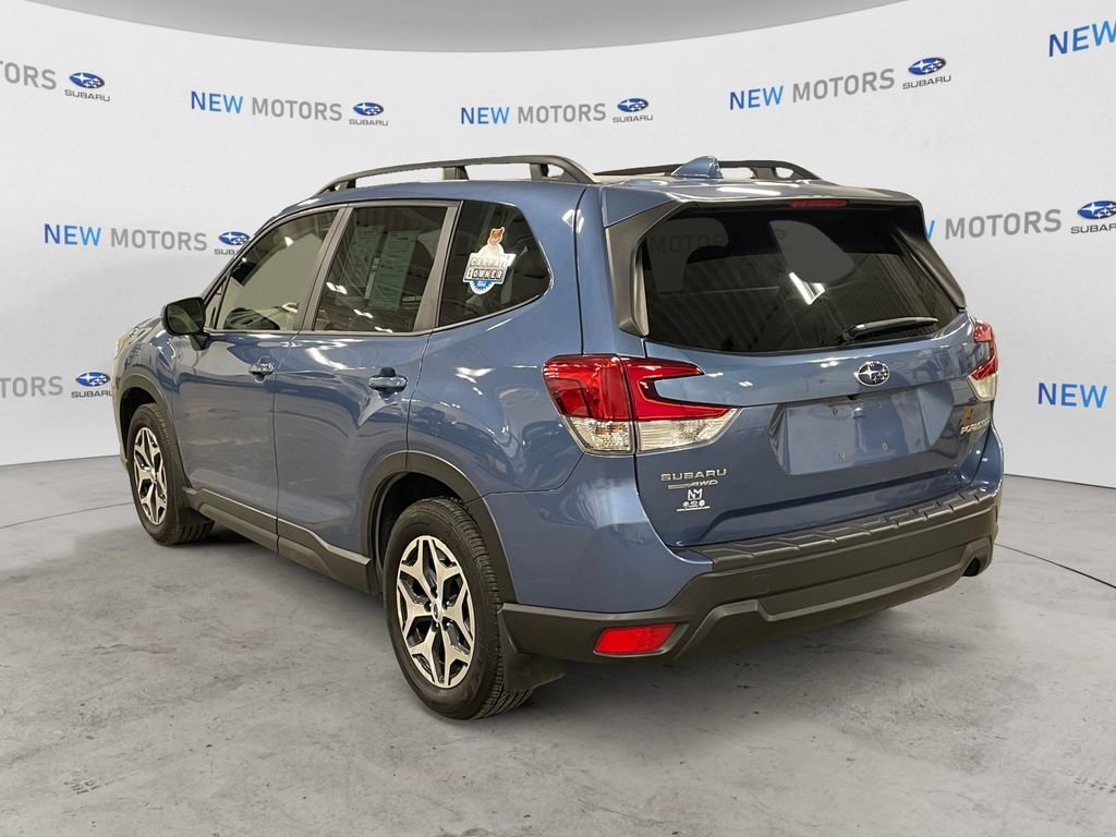 Certified 2023 Subaru Forester Premium AWD/4WD image 3
