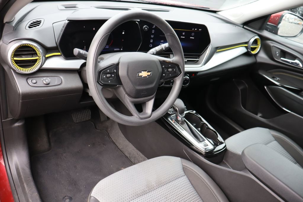 Used 2024 Chevrolet Trax LT image 5